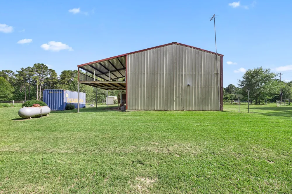 4942 Old Wagon Lane Richards, TX 77873