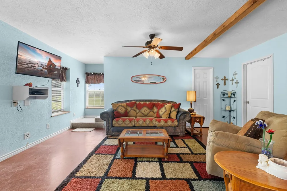 4942 Old Wagon Lane Richards, TX 77873