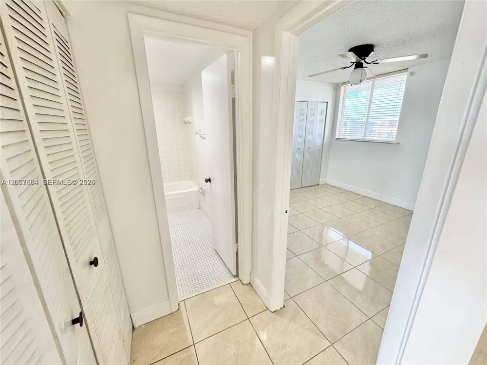10090 NW 80th Ct #1542 Hialeah Gardens, FL 33016