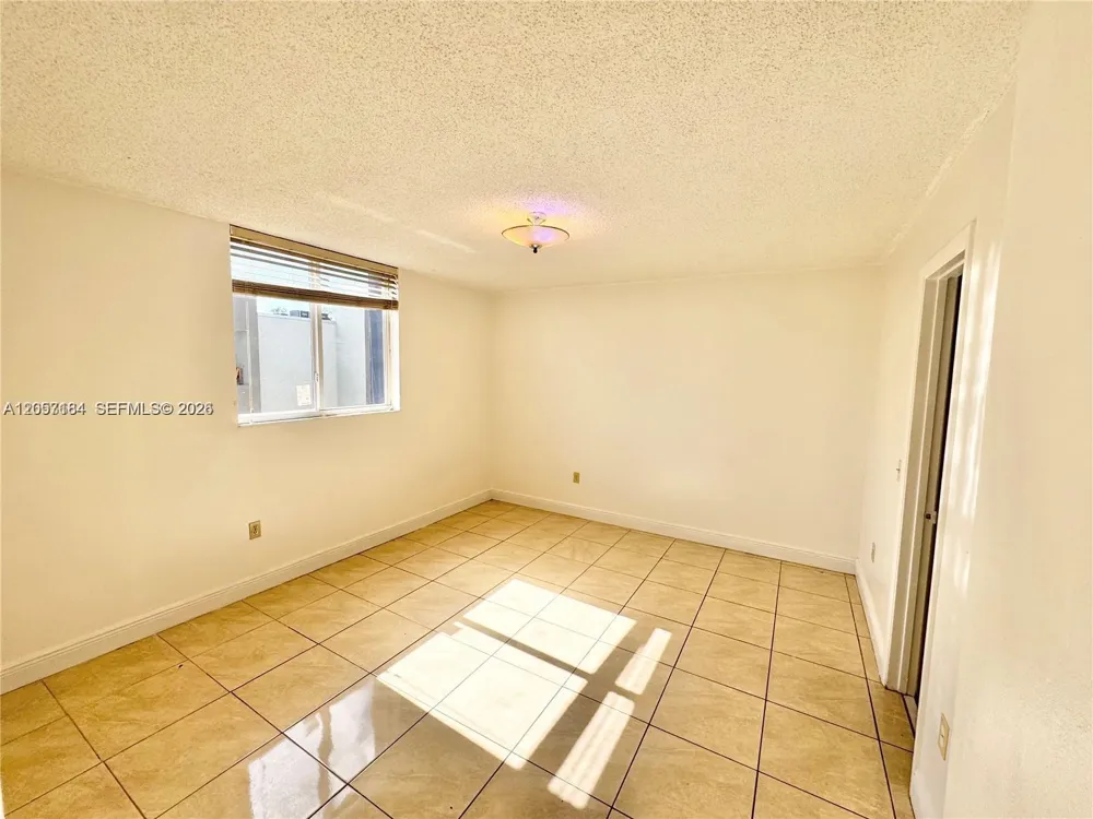 10090 NW 80th Ct #1542 Hialeah Gardens, FL 33016