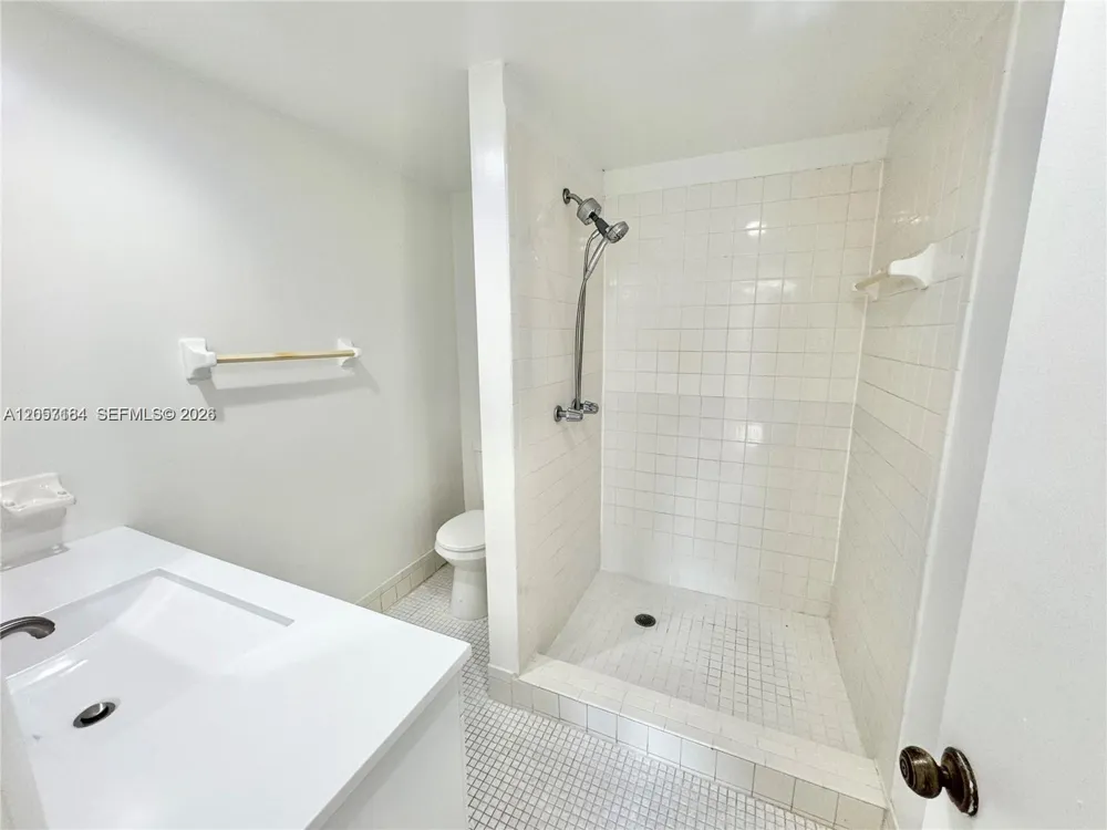 10090 NW 80th Ct #1542 Hialeah Gardens, FL 33016