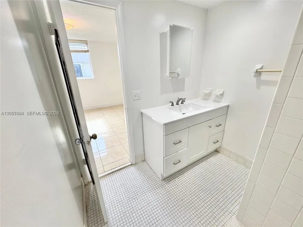 10090 NW 80th Ct #1542 Hialeah Gardens, FL 33016
