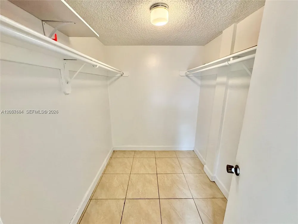 10090 NW 80th Ct #1542 Hialeah Gardens, FL 33016
