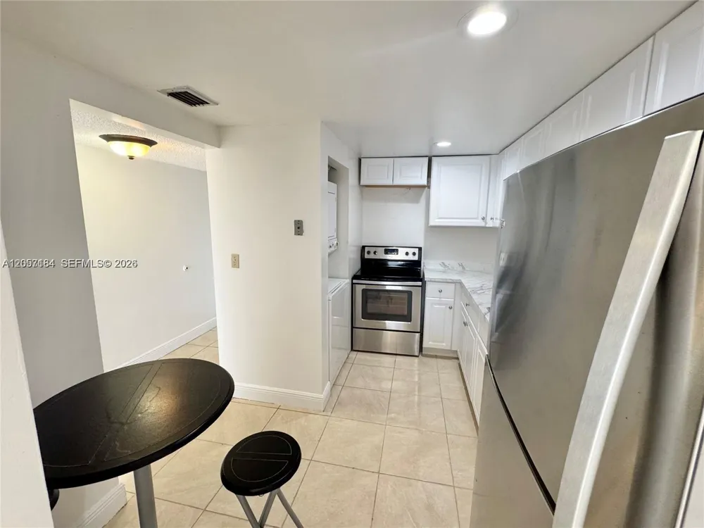 10090 NW 80th Ct #1542 Hialeah Gardens, FL 33016