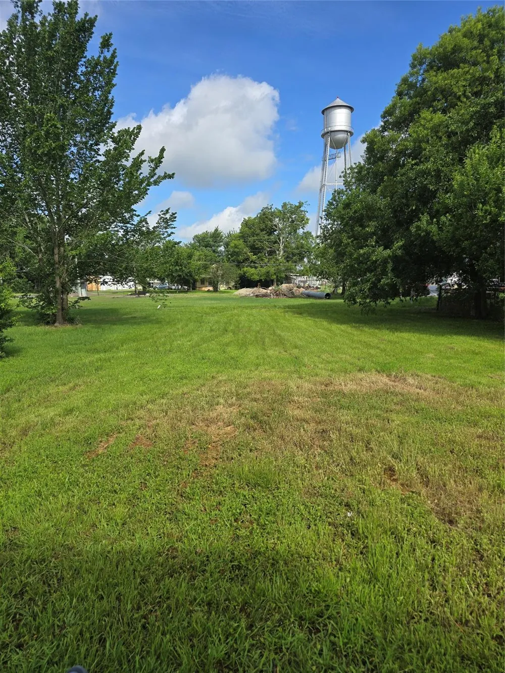 115 S Dallas Street Bremond, TX 76629