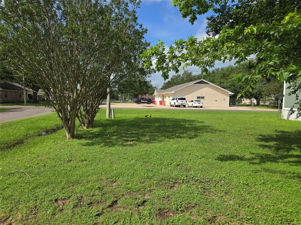 115 S Dallas Street Bremond, TX 76629