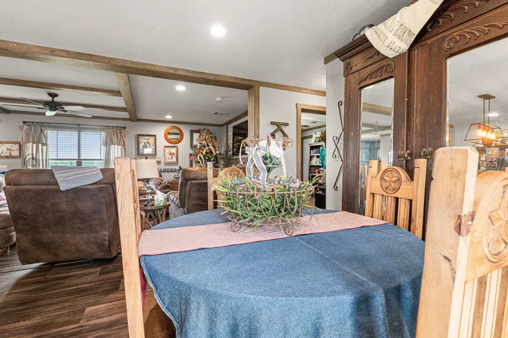 22360 640 Damon, TX 77430