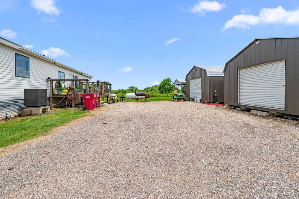 22360 640 Damon, TX 77430