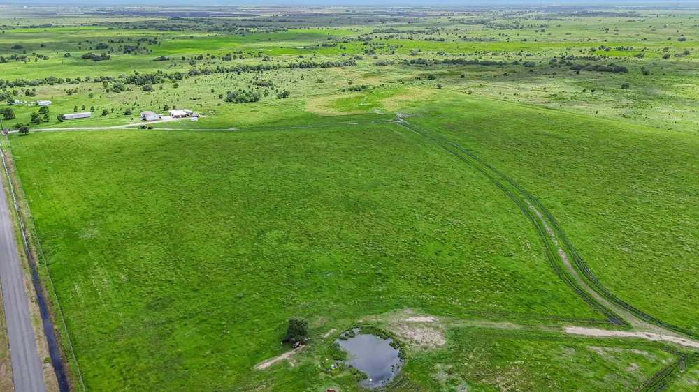22360 640 Damon, TX 77430