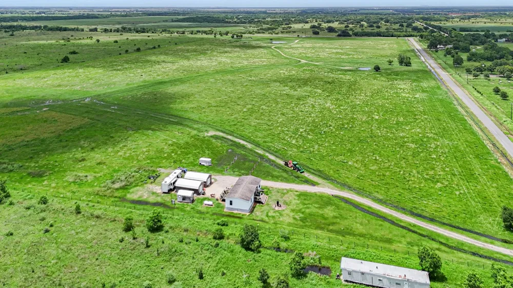 22360 640 Damon, TX 77430