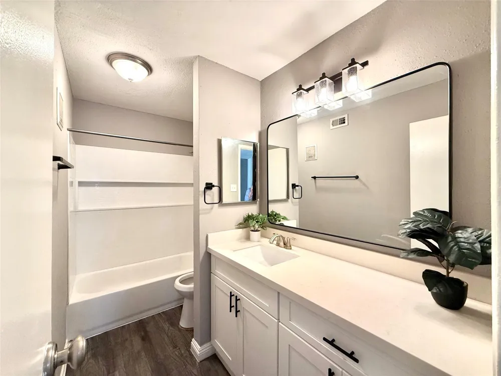 7200 W T C Jester Boulevard #3903 North Houston, TX 77088