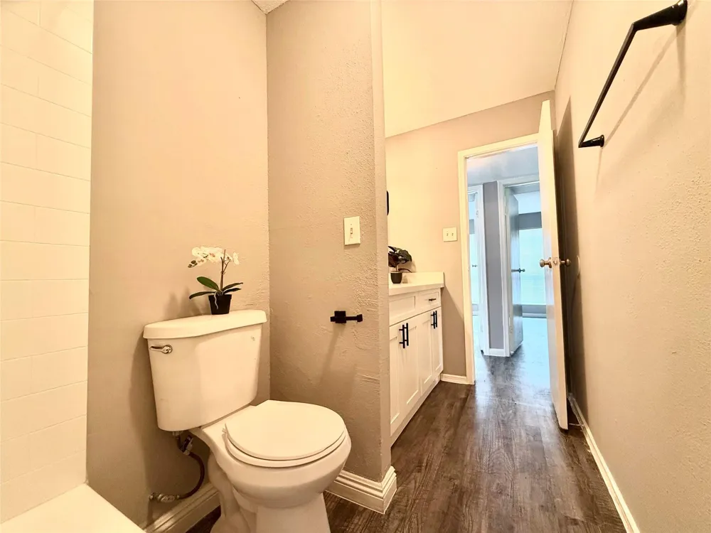 7200 W T C Jester Boulevard #3903 North Houston, TX 77088