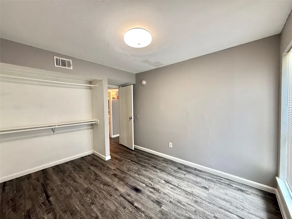 7200 W T C Jester Boulevard #3903 North Houston, TX 77088