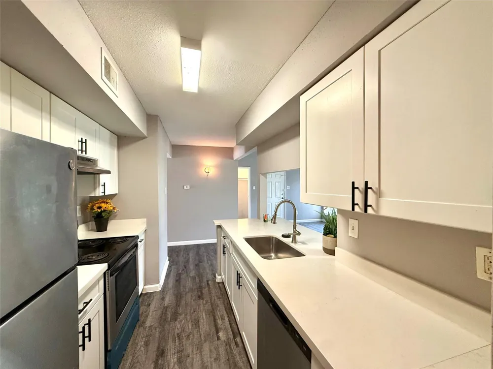 7200 W T C Jester Boulevard #3903 North Houston, TX 77088