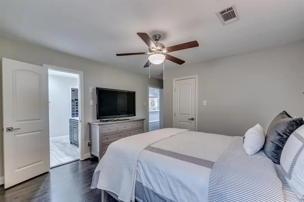 331 W 30th Street Houston, TX 77018