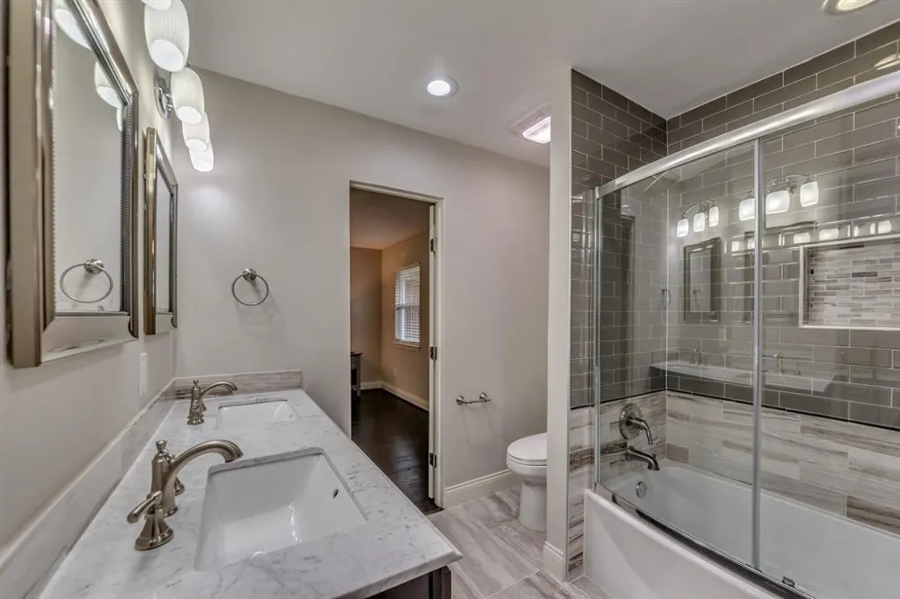 331 W 30th Street Houston, TX 77018