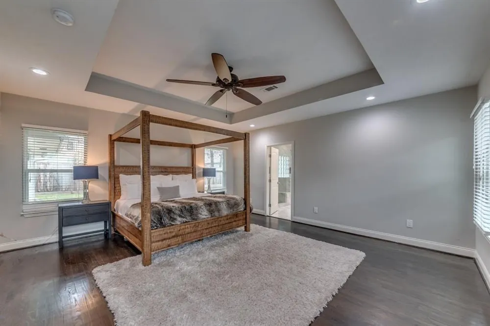331 W 30th Street Houston, TX 77018