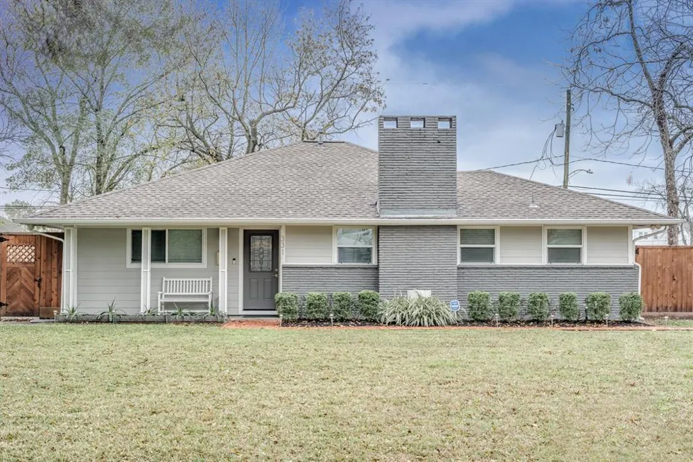 331 W 30th Street Houston, TX 77018