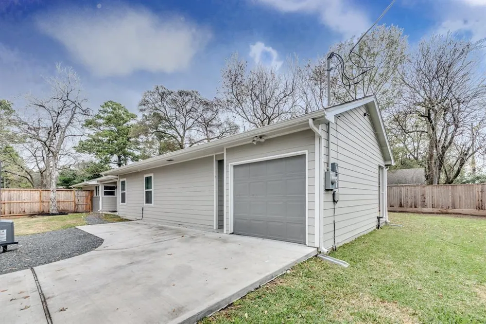 331 W 30th Street Houston, TX 77018