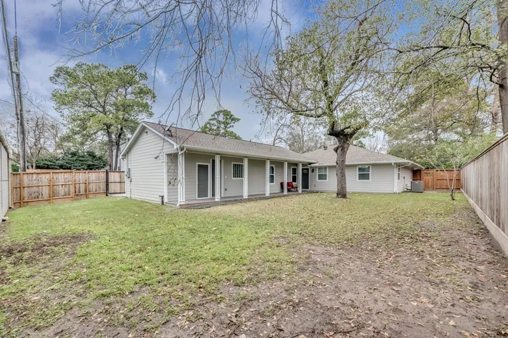 331 W 30th Street Houston, TX 77018