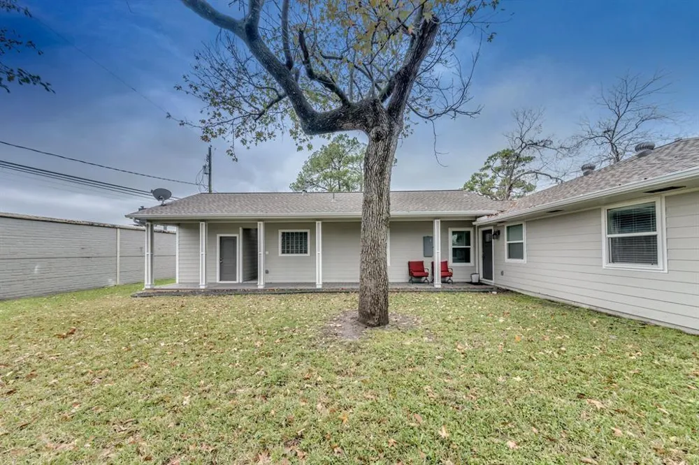 331 W 30th Street Houston, TX 77018
