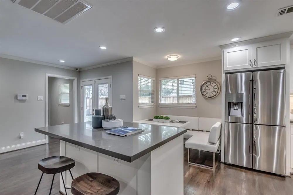 331 W 30th Street Houston, TX 77018