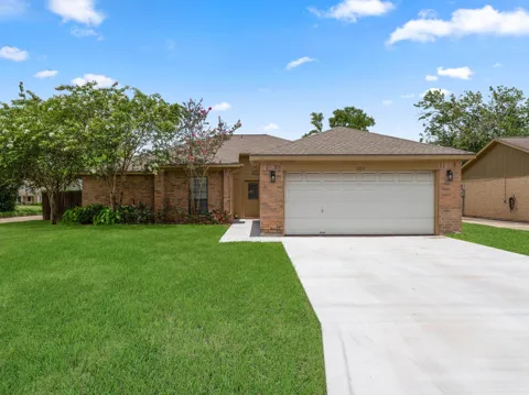 1805 Willow Bend Road