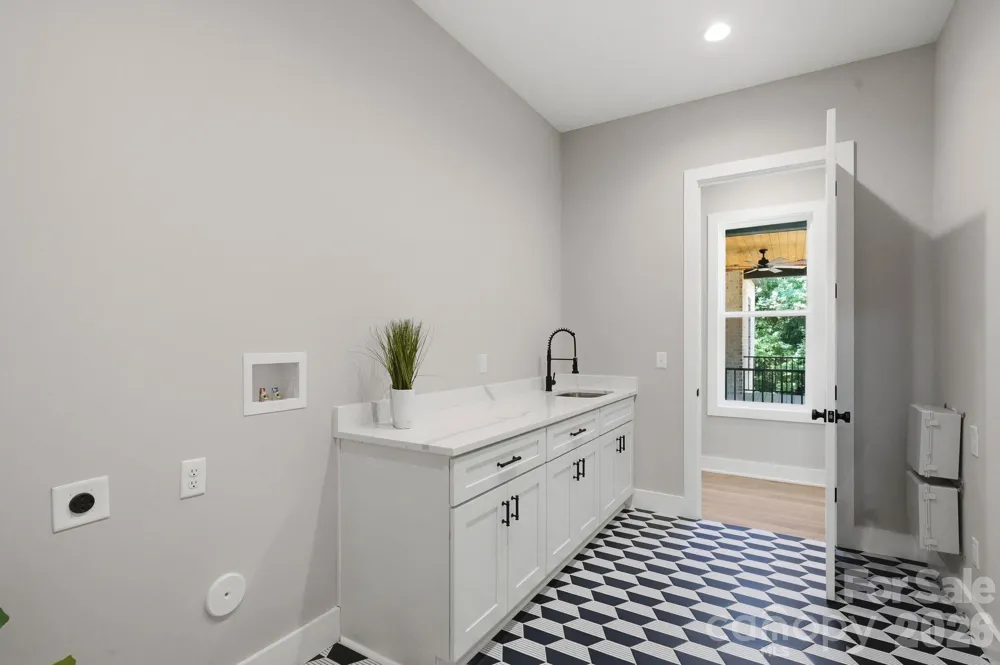 4028 Spindrift Cove Drive Denver, NC 28037