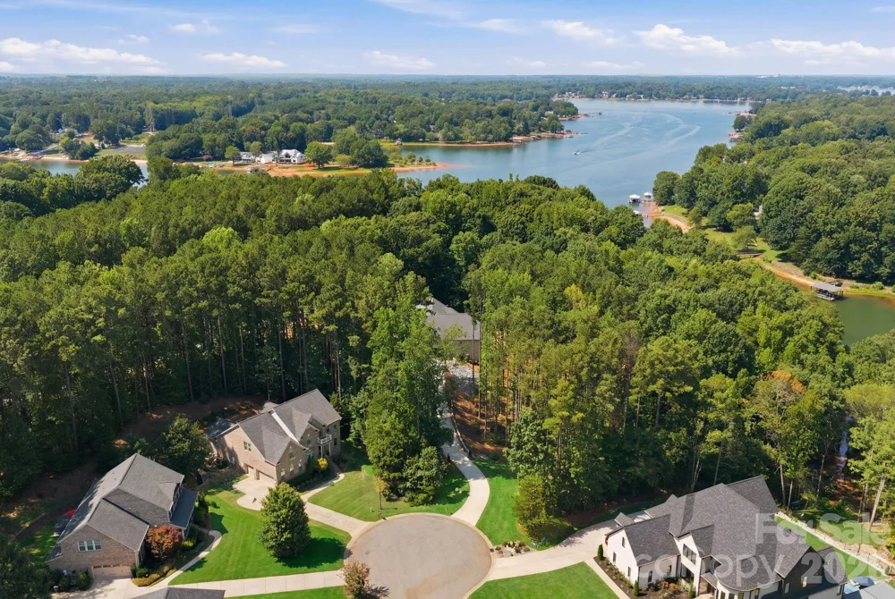4028 Spindrift Cove Drive Denver, NC 28037