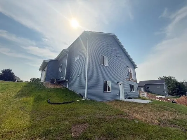 206 Blackhawk Drive Woodville, WI 54028