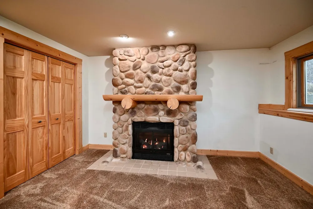 1555 48th Avenue Winona, MN 55987