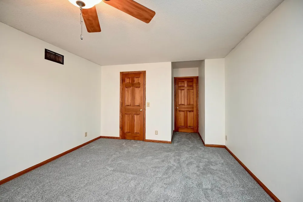 1555 48th Avenue Winona, MN 55987