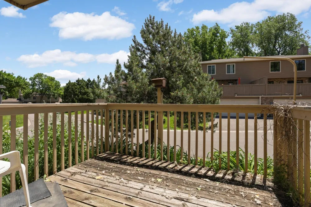 2201 Stroden Circle Golden Valley, MN 55427