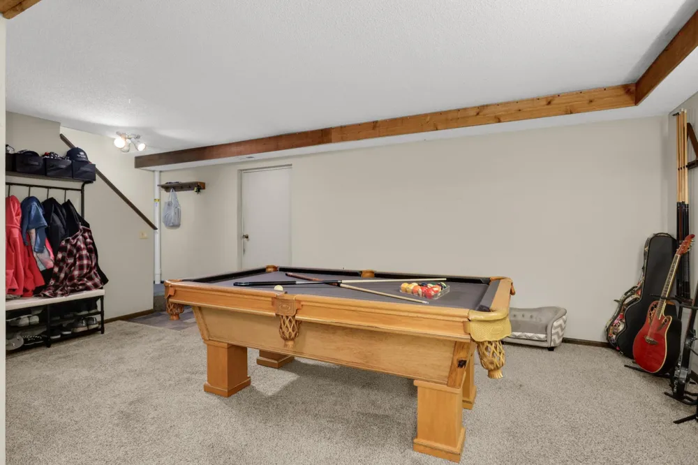 2201 Stroden Circle Golden Valley, MN 55427