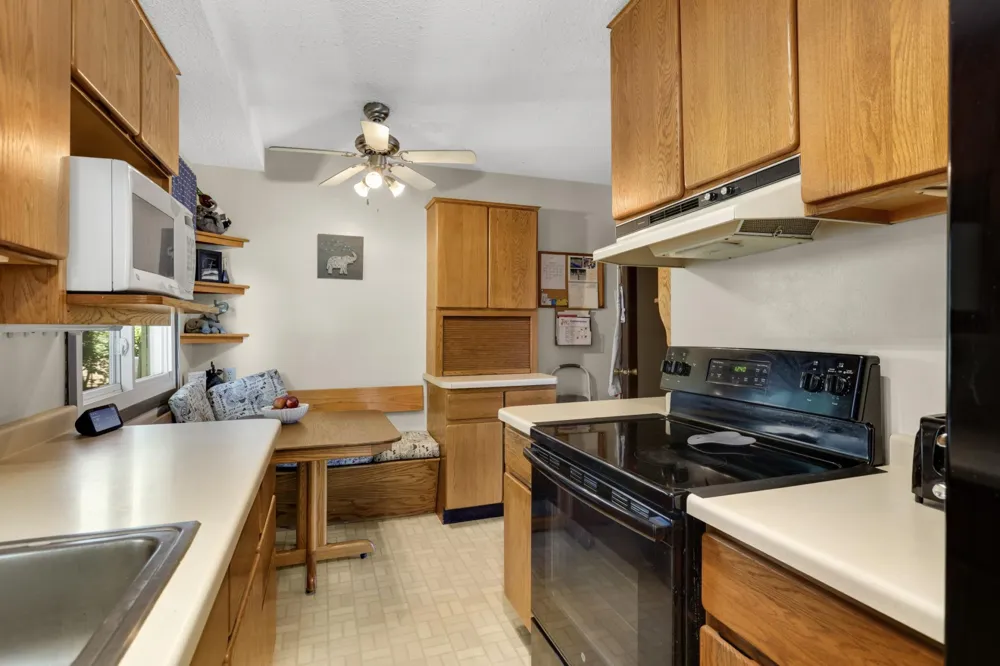 2201 Stroden Circle Golden Valley, MN 55427