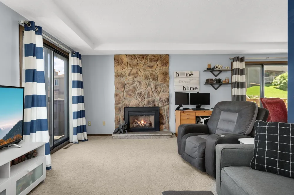 2201 Stroden Circle Golden Valley, MN 55427