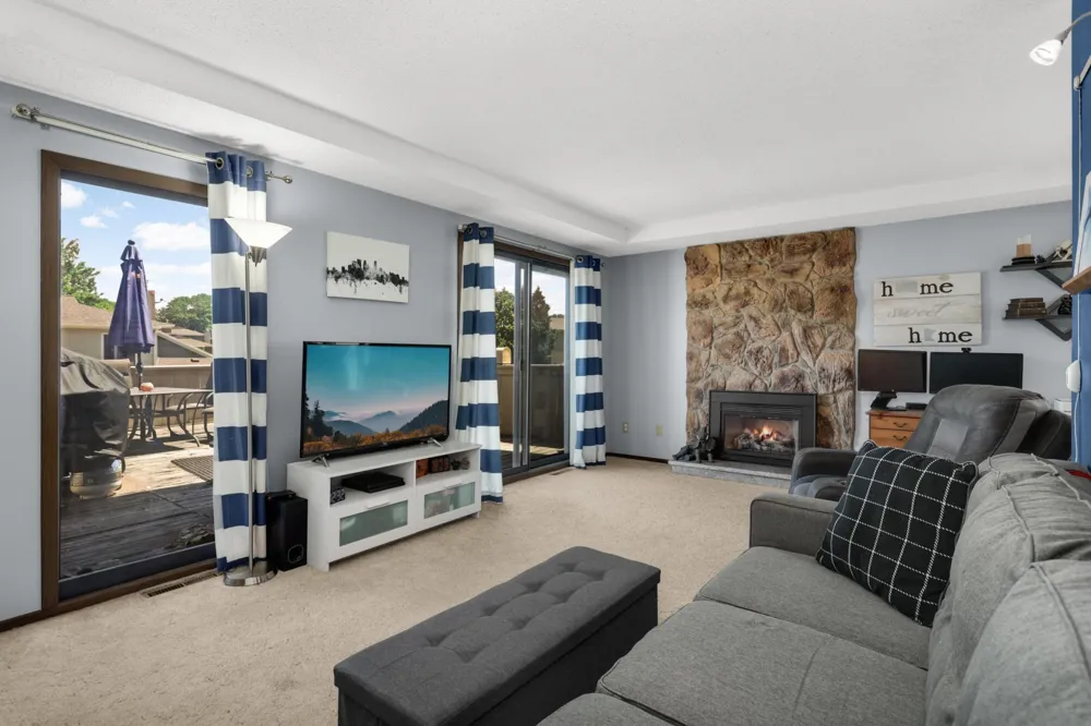 2201 Stroden Circle Golden Valley, MN 55427