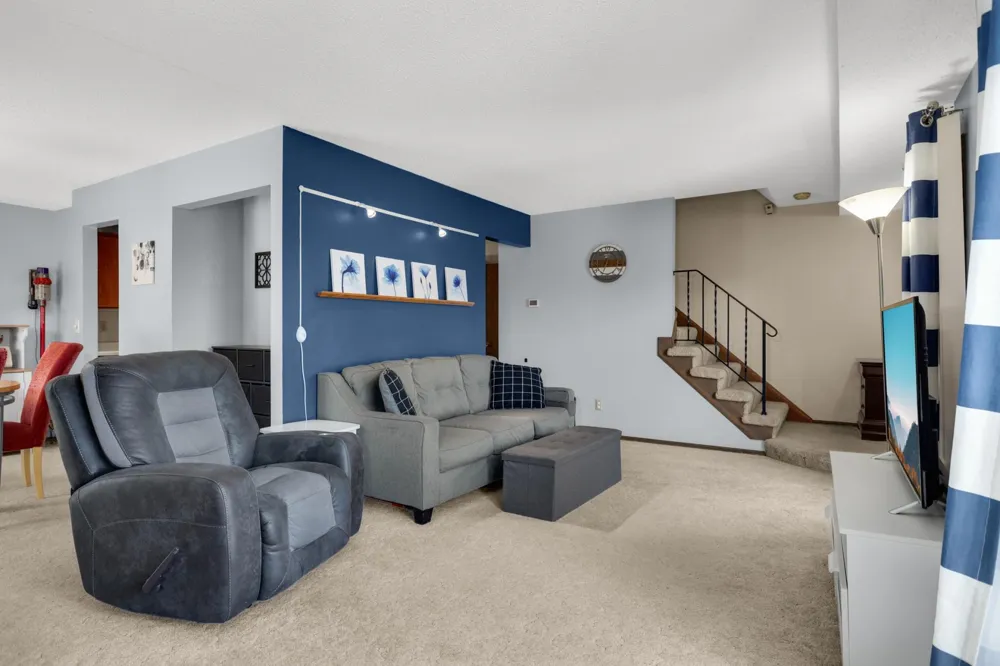 2201 Stroden Circle Golden Valley, MN 55427