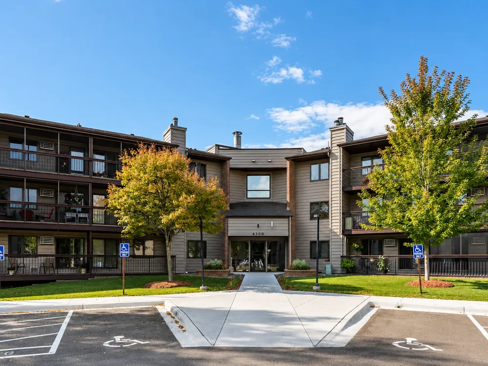 4300 Trenton Lane #307 Plymouth, MN 55442