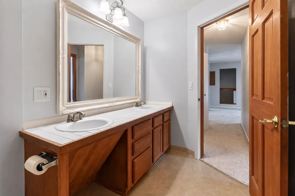 4300 Trenton Lane #307 Plymouth, MN 55442