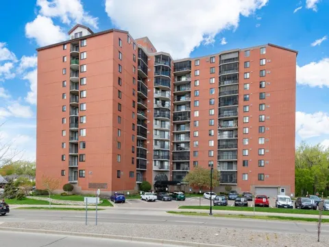 6500 Woodlake Drive #914
