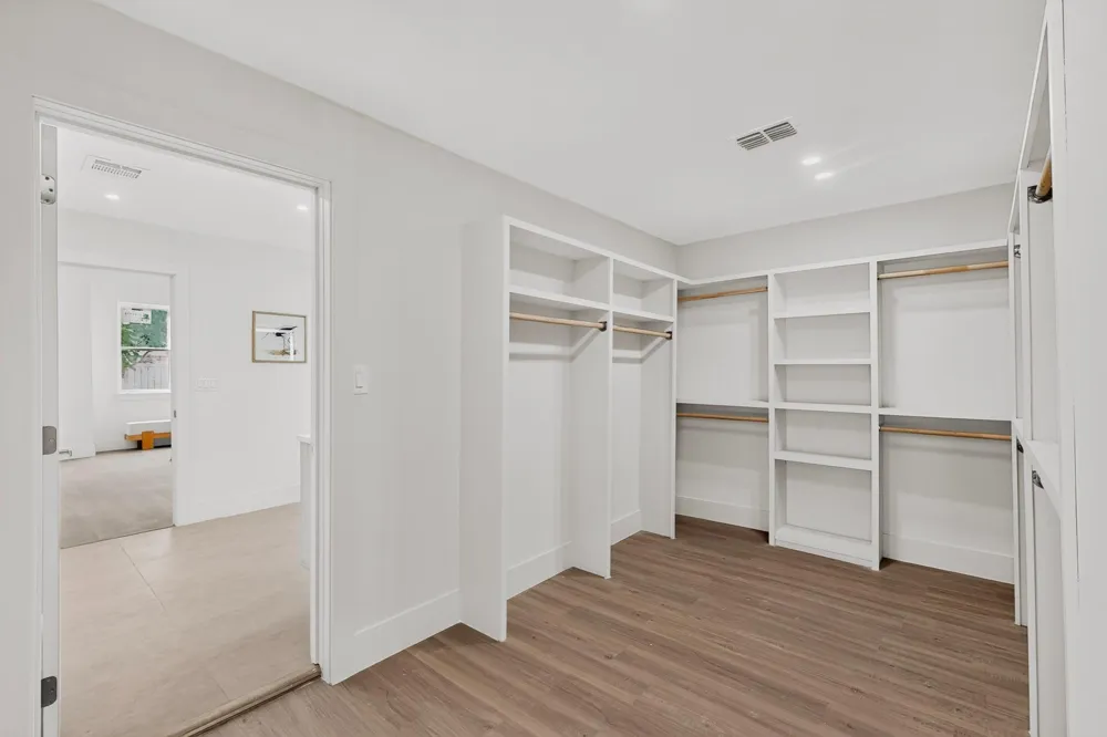 427 E 9th Street Dallas, TX 75203