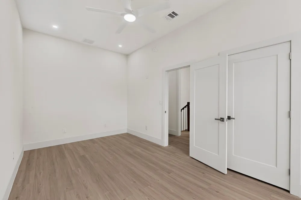 427 E 9th Street Dallas, TX 75203