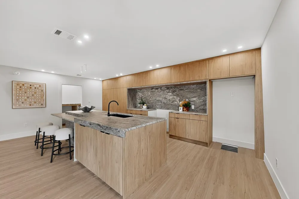 427 E 9th Street Dallas, TX 75203