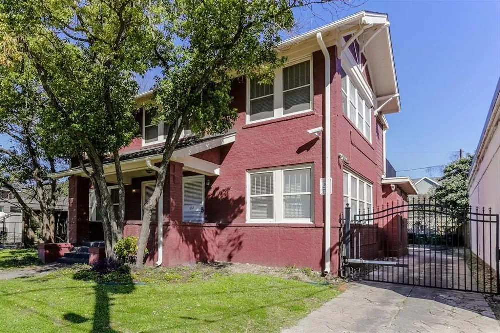 612 W Alabama Street Houston, TX 77006