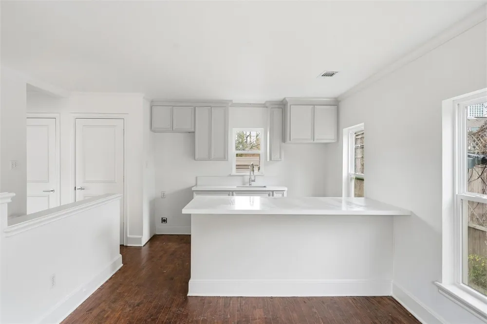 612 W Alabama Street Houston, TX 77006