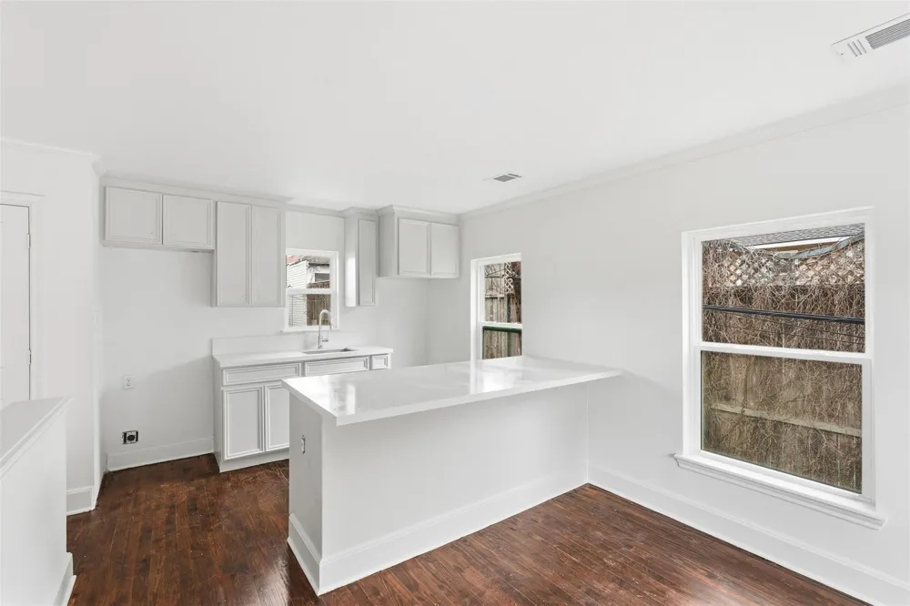 612 W Alabama Street Houston, TX 77006
