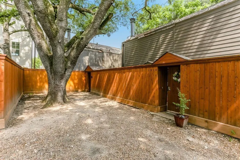 1914 Branard Street Houston, TX 77098