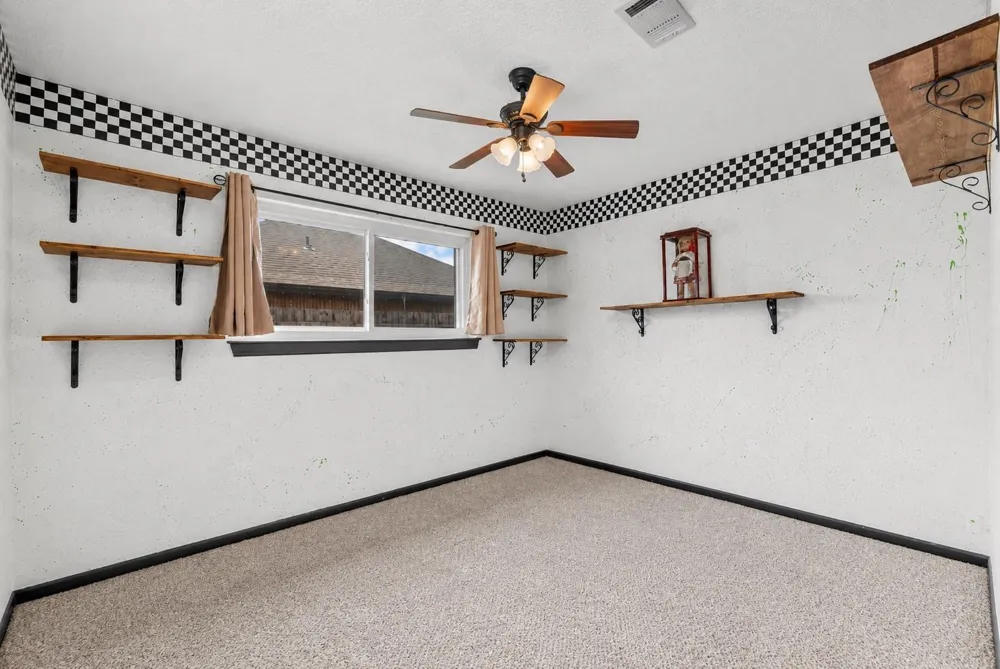11734 Alamo Dr La Porte, TX 77571