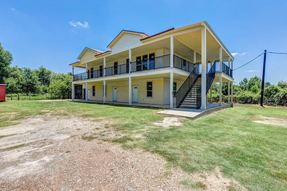 37557 Meadowview Drive Hempstead, TX 77445